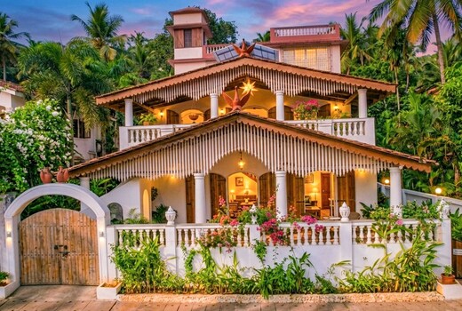 StayVista I Bay View 4 BHK Pool Villa