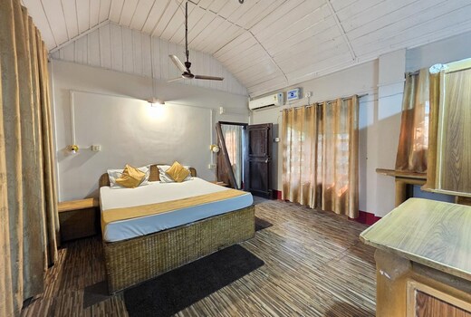 Georgie's Retreat Eco Camp | Sonapur