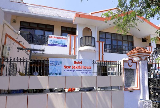 HOTEL NEW BAKSHI HOUSE