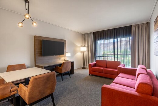 DoubleTree by Hilton Alice Springs