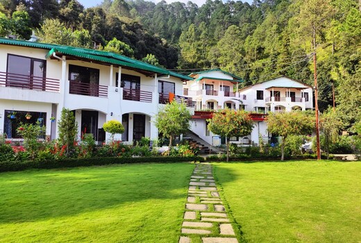 Rosemary Villa Peaceful 3BHK Stay by Homeyhuts