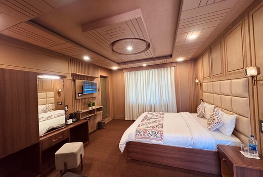Hotel Seven Pahalgam