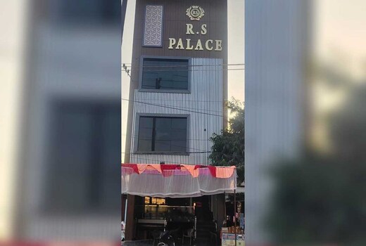 Hotel O RS PALACE