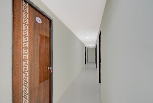 Flagship OYO Hotel Sriman Stay Inn