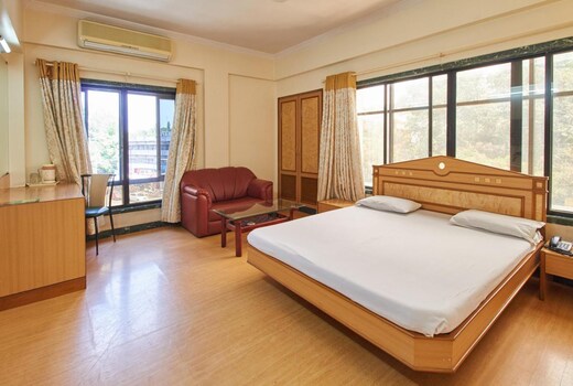 Hotel Pooja International