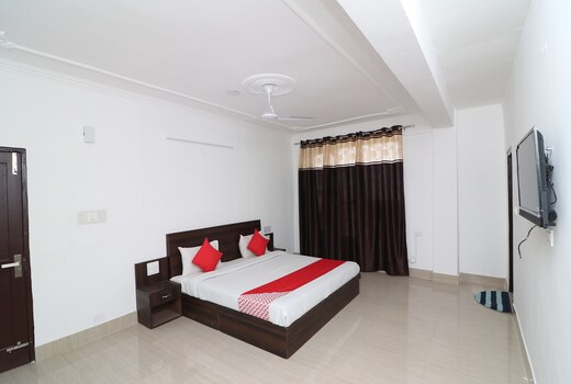 Hotel O Asia Grand