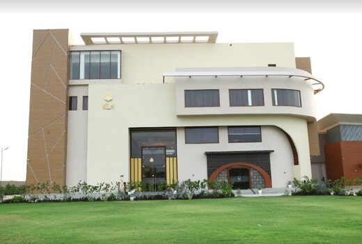 KLM Hotel & Resort