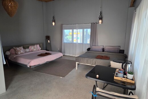 Rocka Villas Maenam