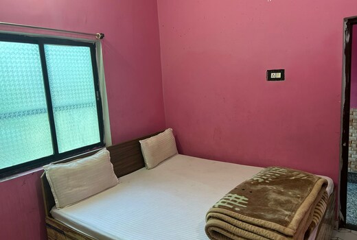 Shri Radhe Krishn Palace