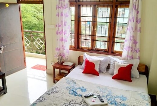 Hotel Pine Leaf | 100 M from MG Marg