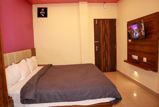 SHRIMOTIS INN