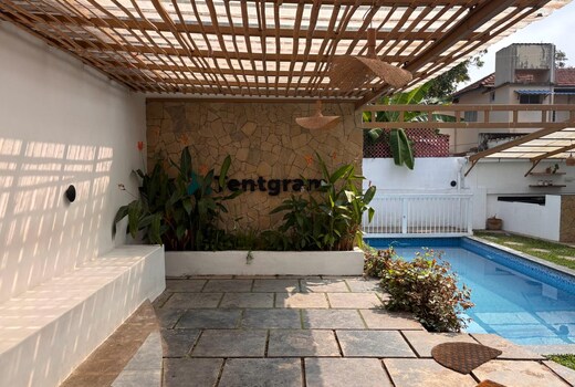 Tentgram Beach House | 5mins from Calicut Beach