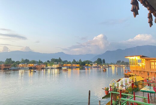 Young Bombay Premium Heritage Houseboat
