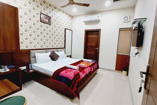 Hotel Babylon Regency