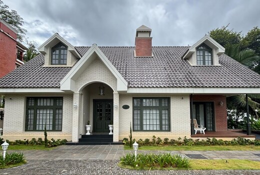 Hanberry Luxury Villa 4BHK