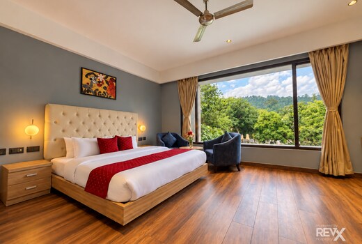 The Maple Woods Resort - (3 mins walk from Kosi River)