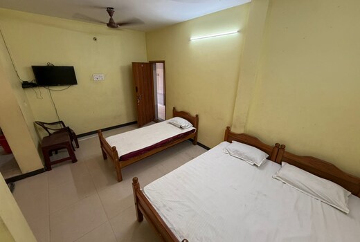 SRI MURUGAN COTTAGE