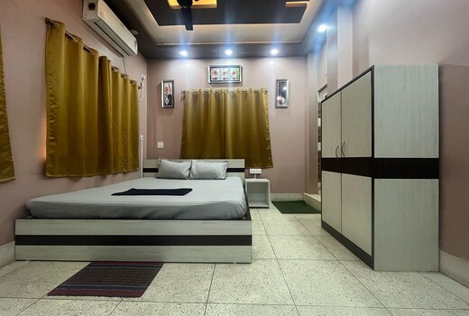 Indistay Moon