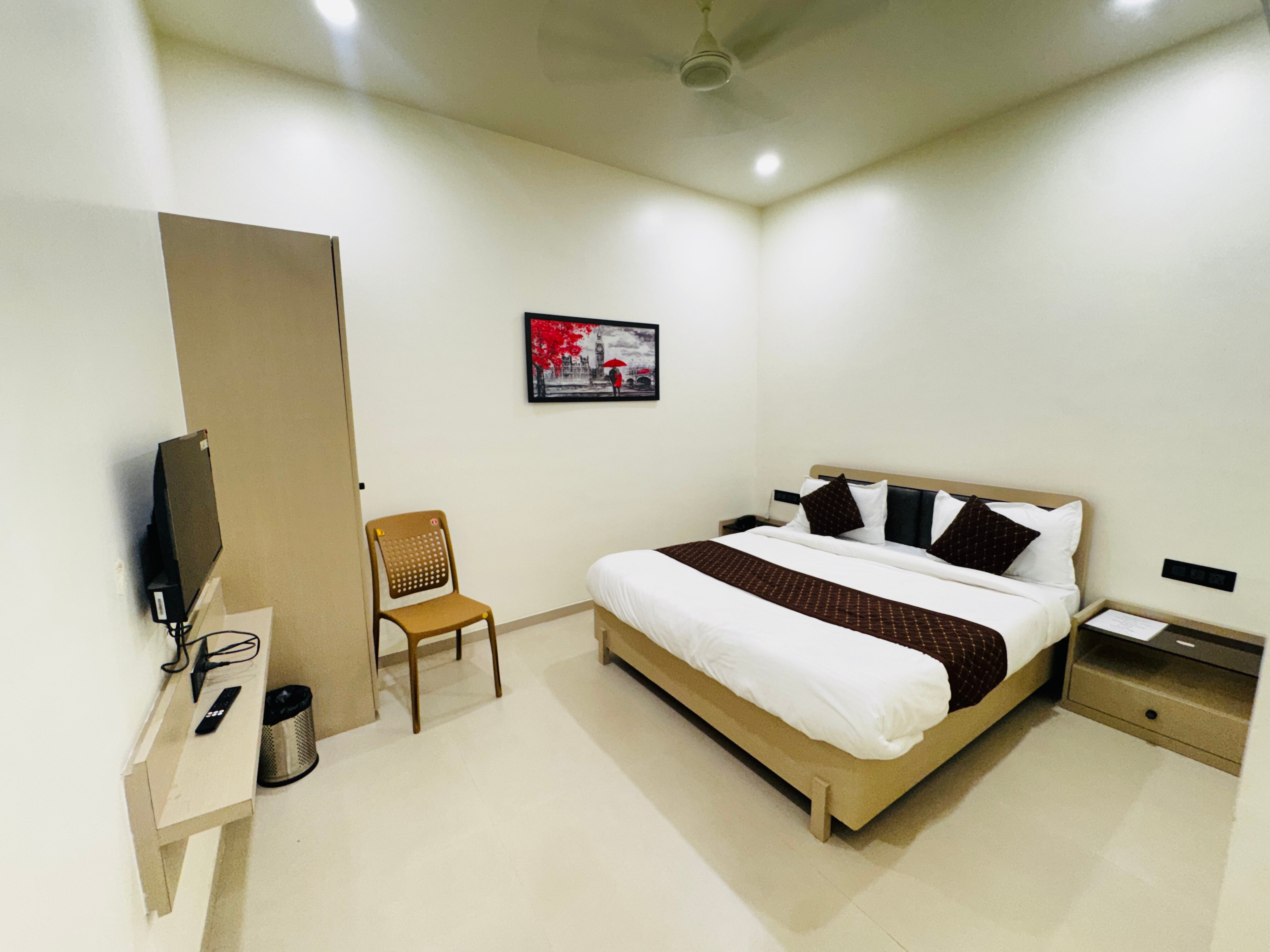 Hotel Ratan Infinity (Near Nagpur Railway Station)