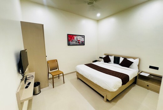 Hotel Ratan Infinity (Near Nagpur Railway Station)