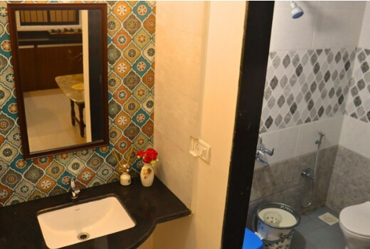 Aqua Service Apartments
