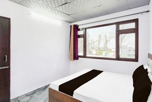 Hotel O Riyansh Restaurant and hotel