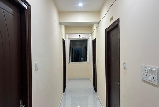 Hotel Devika Inn