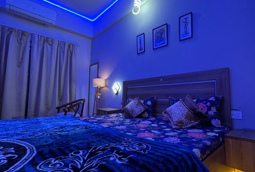 Crown Suites
