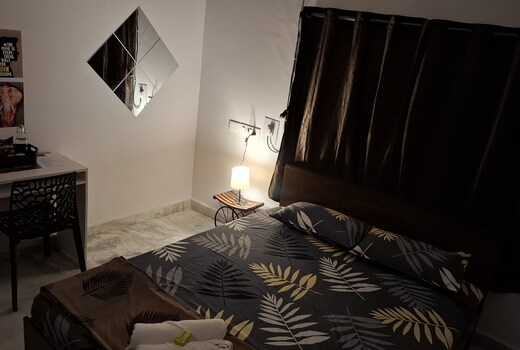 Spacious 2BHK Flat With Modern Amenities in Secbad