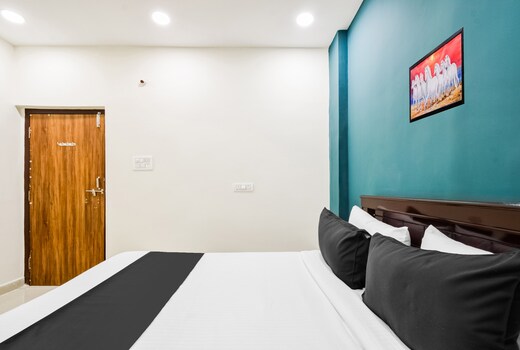 Hotel O by OYO Royal Stay Luxury Rooms