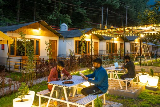 The Hosteller Kasol, Riverside