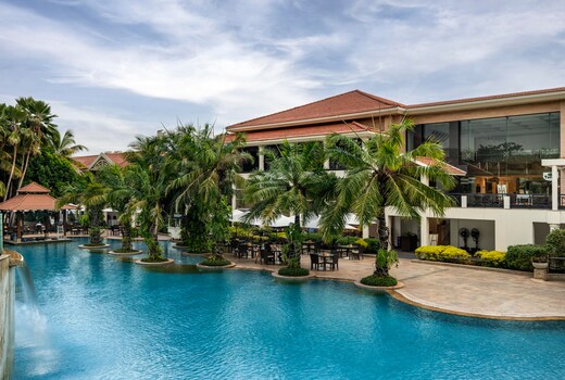 Palm Meadows Resort