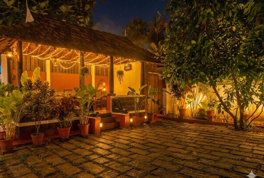 Dove Cottage Cherai