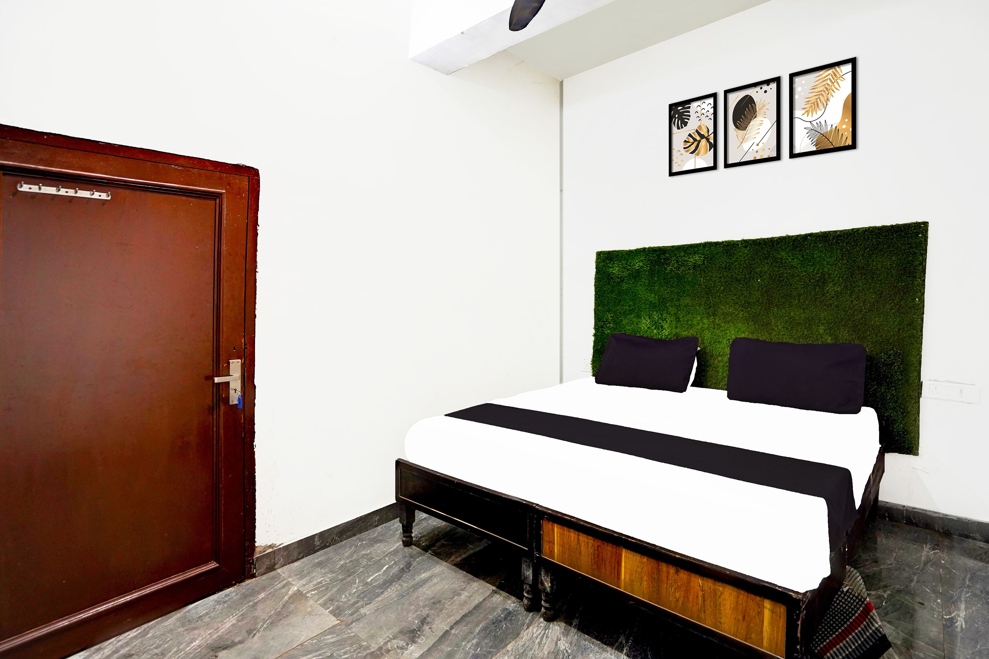 Hotel O Town T