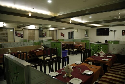 Hotel Mrignayani