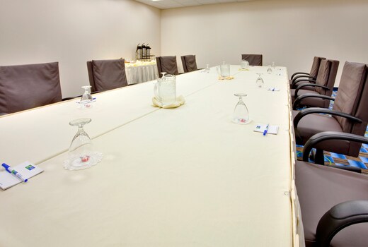 Holiday Inn Express & Suites WILLIAMSPORT