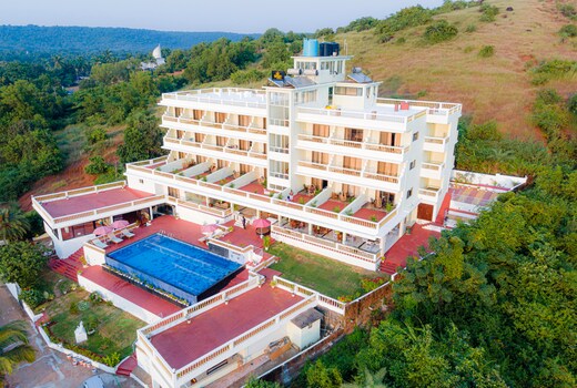 SPARV Aulakhs Resort