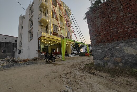 Shyam Mahal | 500 m from Toran Dwar