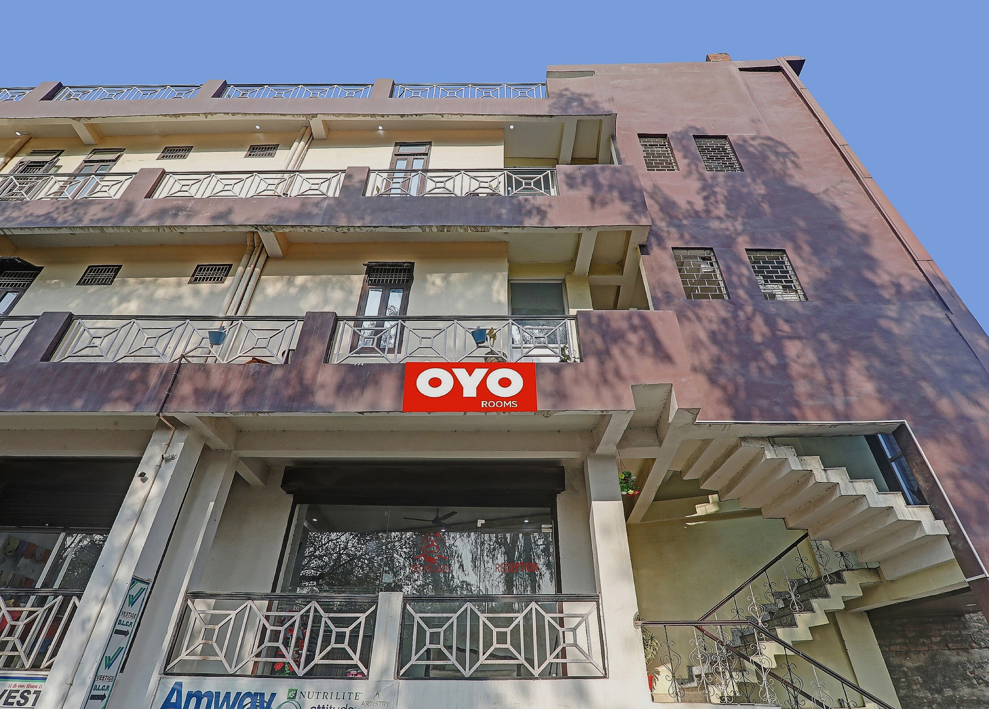 Hotel O Shamsher Palace