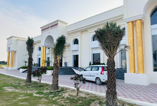 The Narayani Resort & Hotel