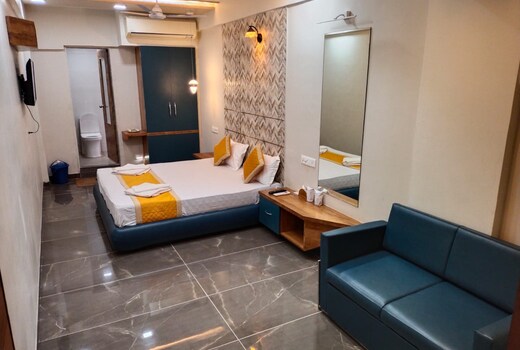 Hotel Dolphin Residency