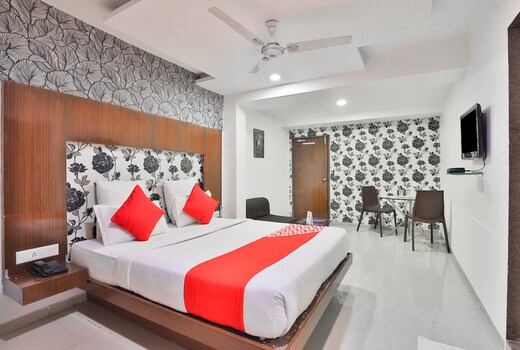 Hotel O Keshav