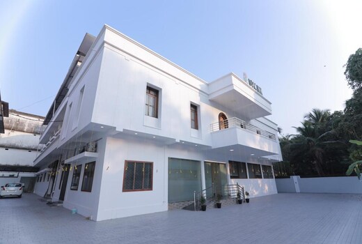 Hotel OPM INN Payyannur