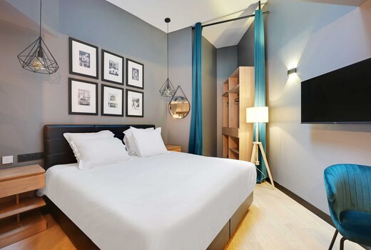 Parisian Hideaway