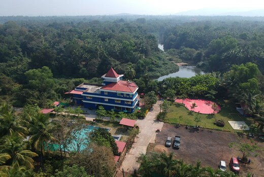 Chrisanders Resort