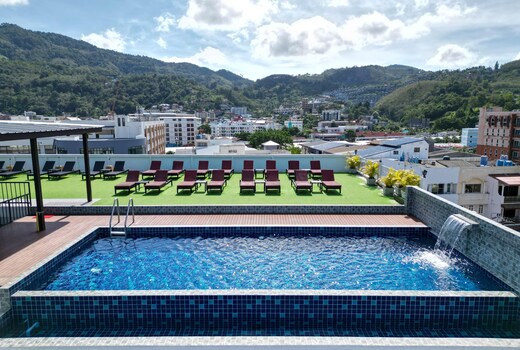 Paripas Patong Resort
