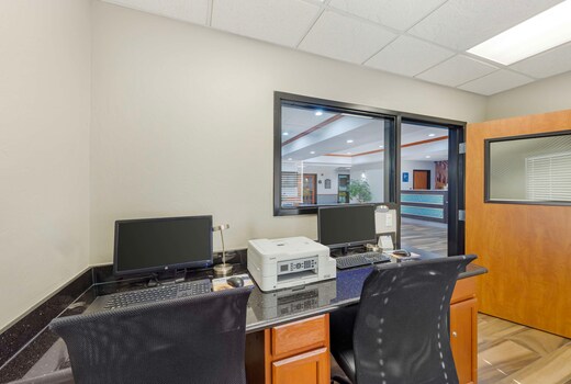 Best Western Plus Midwest City Inn & Suites