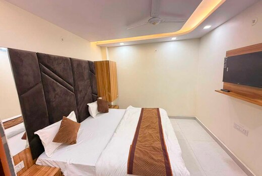 Hotel O Gaurav Galaxy
