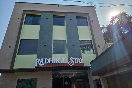 Hotel Radhika Stay- walking disctance from Salasar Balaji