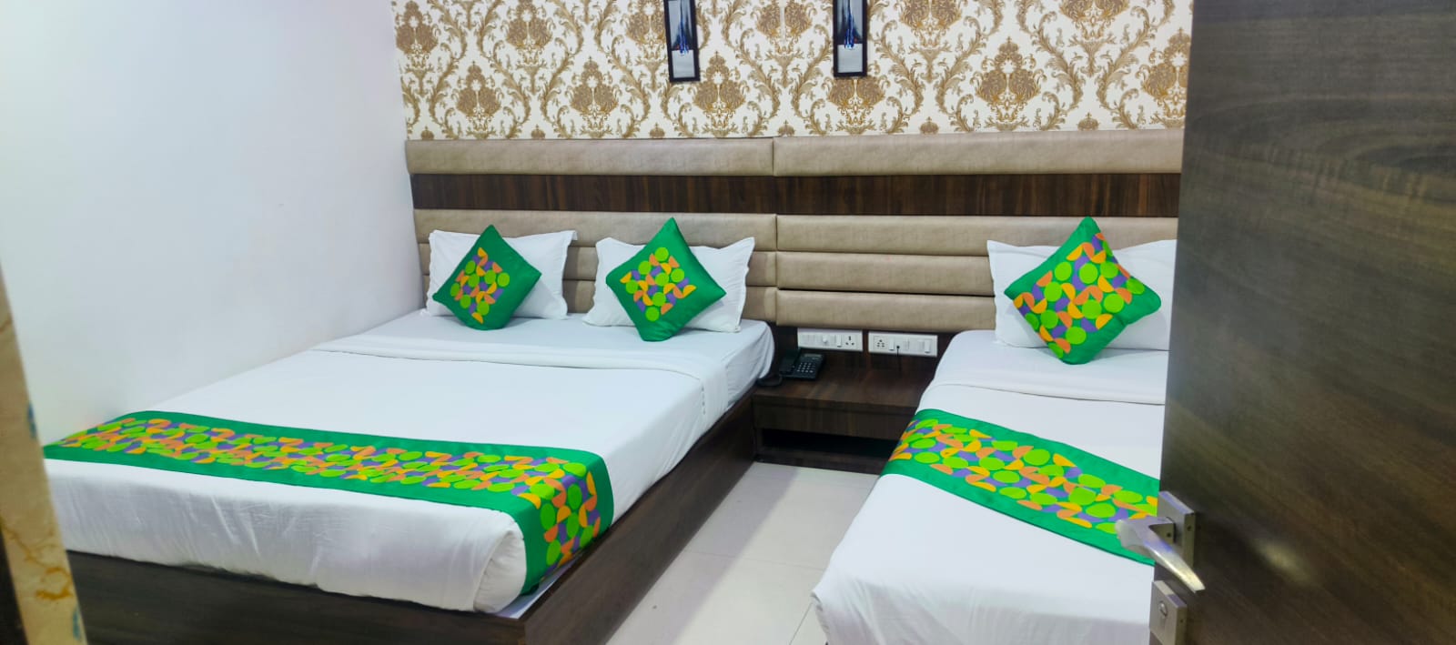 Hotel Toss n Sipp Powai